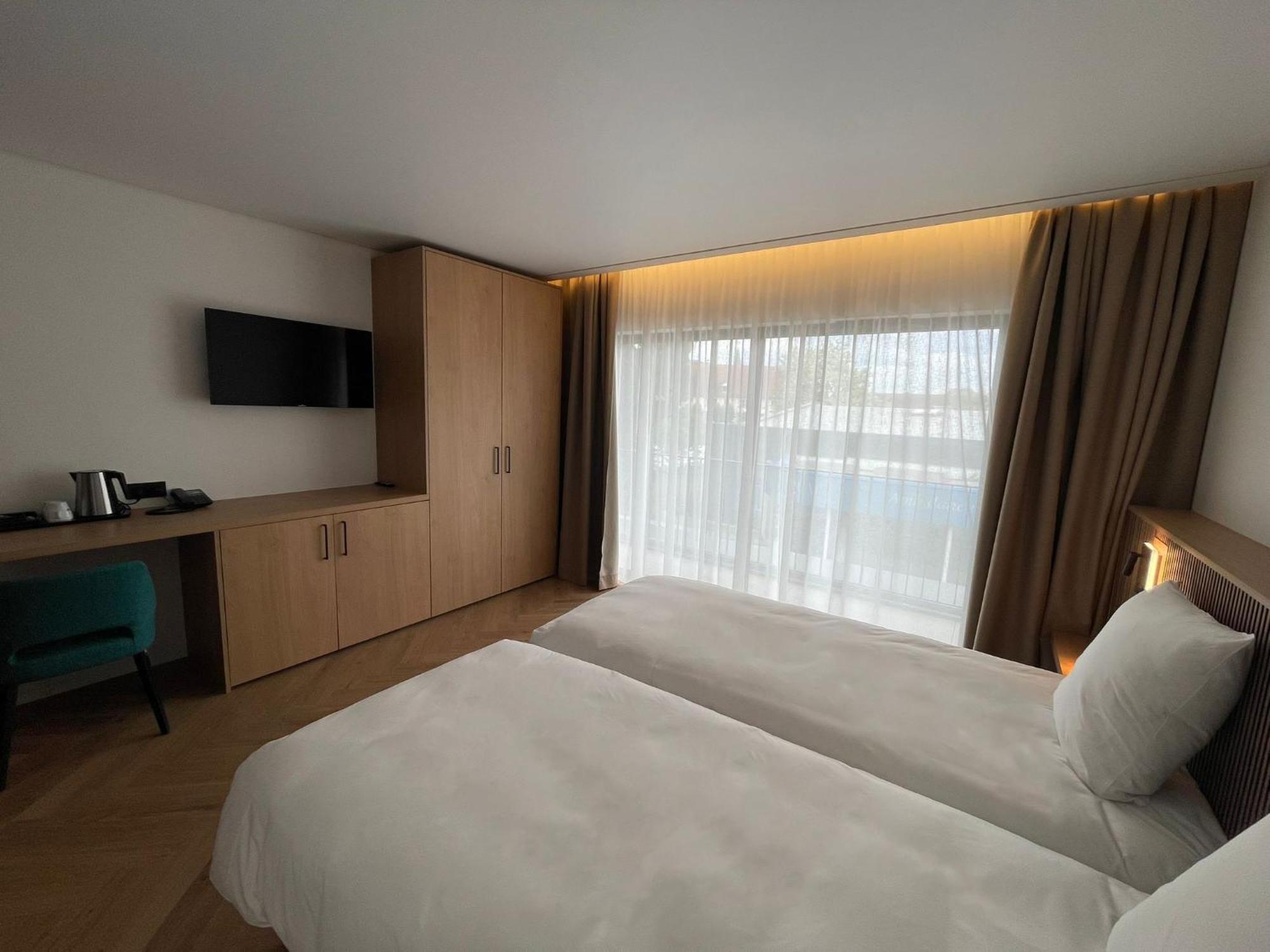 Brit Grand Hotel 3*