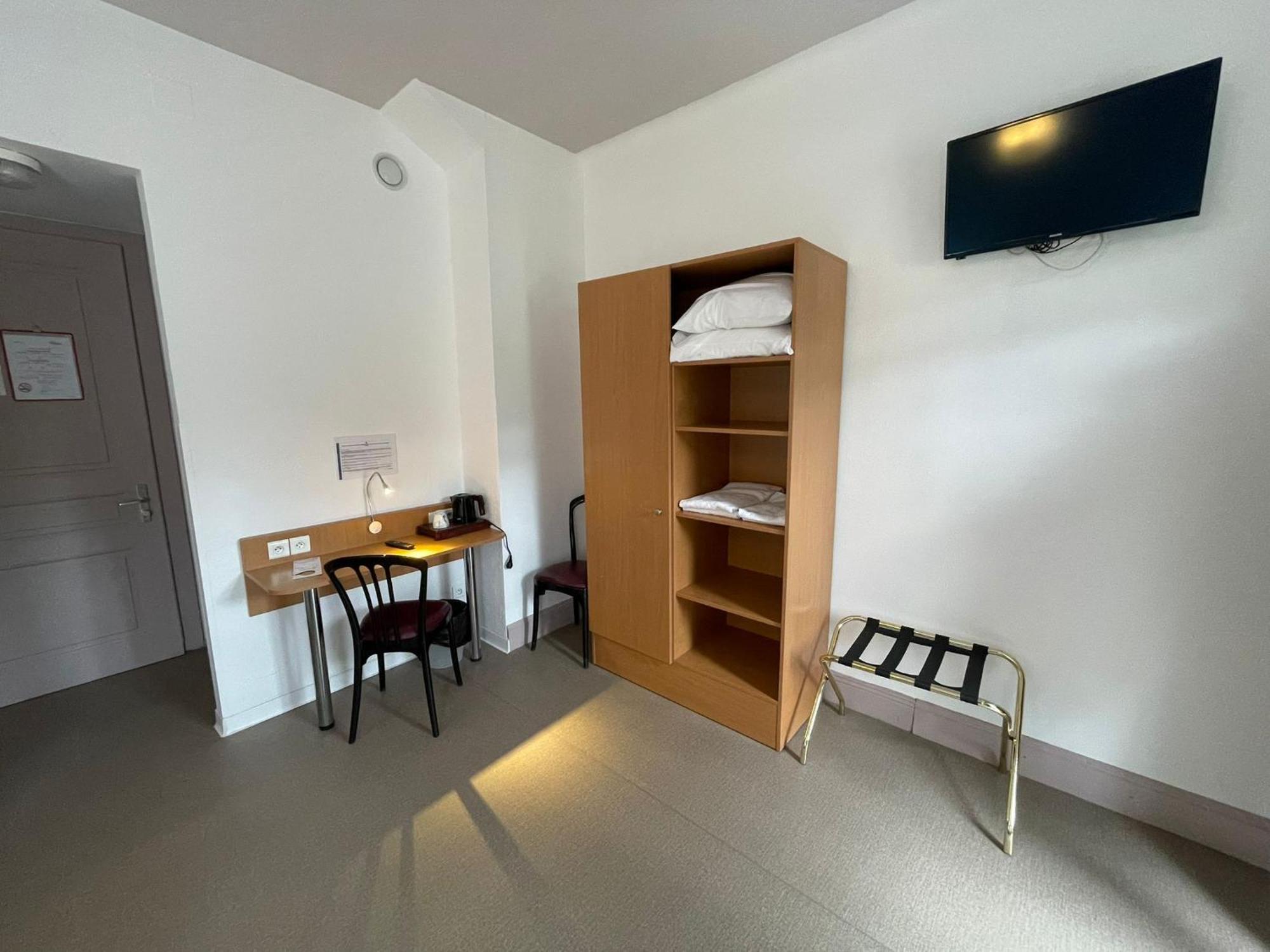 Brit Grand Hotel 3*