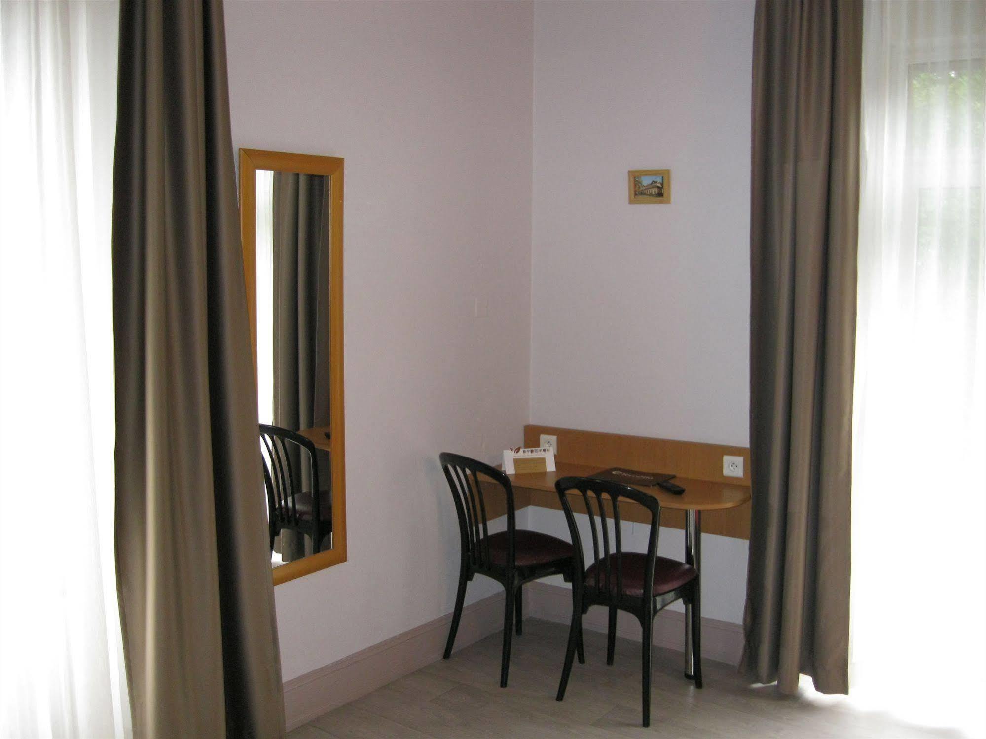 Hotel Brit Grand